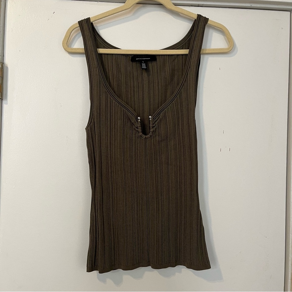 White House Black Market Olive green Hardware Ribbed Tank Top women large SNAGS